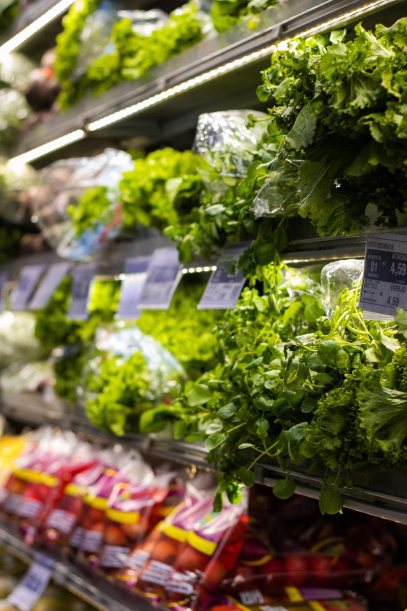 lettuce on shelf
